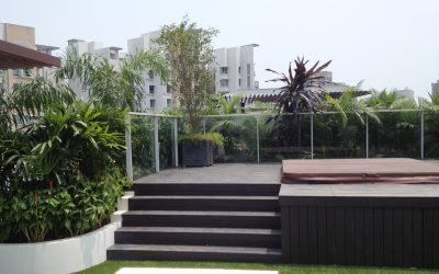 现代简约屋顶花园装修实景图，仿真草坪铺设
