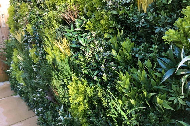 室外仿真植物墙能维持多久，室外仿真植物墙大概能用多久-成都青望园林景观设计