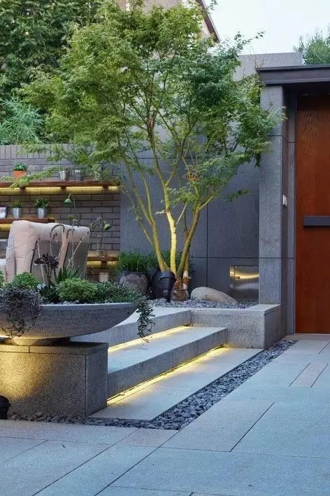 联排别墅现代简约风格花园实景图片-青望私家花园设计
