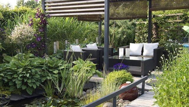 现代风格别墅庭院景观设计实景图片-青望私家花园设计-1