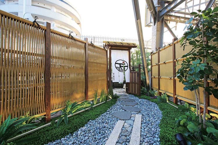 日式别墅小庭院设计实景图-青望私家花园设计