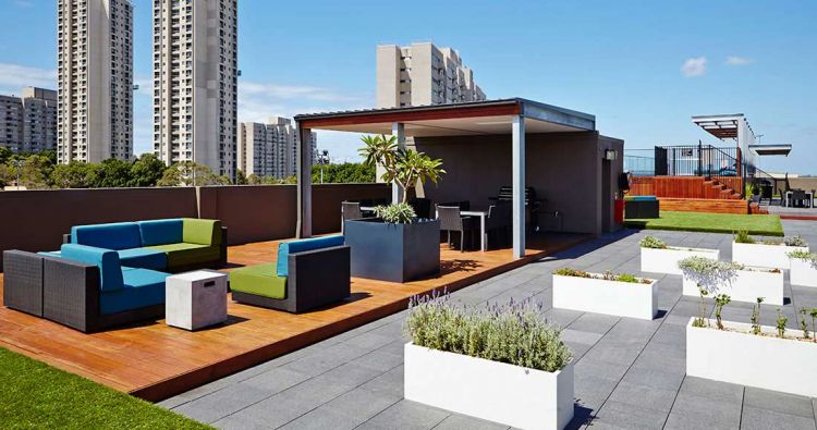 现代风格楼顶露台花园设计实景图片-青望私家花园设计-1
