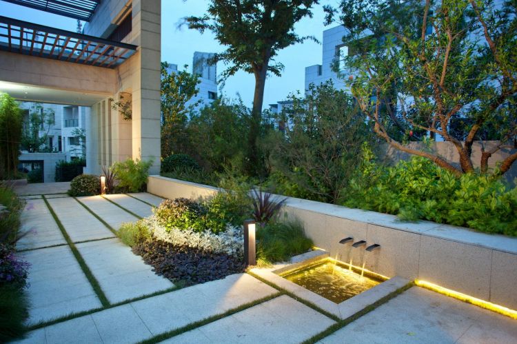 联排别墅小型花园设计图片-青望私家花园设计-1