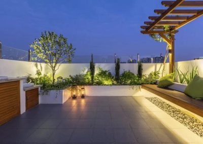 80平米现代风屋顶花园设计装修实景图-成都青望园林景观设计
