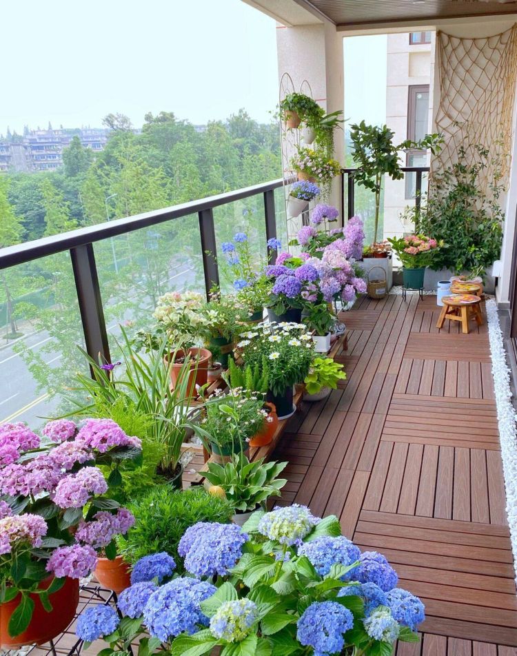 如何把阳台打造成一个小花园，阳台小花园实景图片-成都青望园林景观设计公司-1