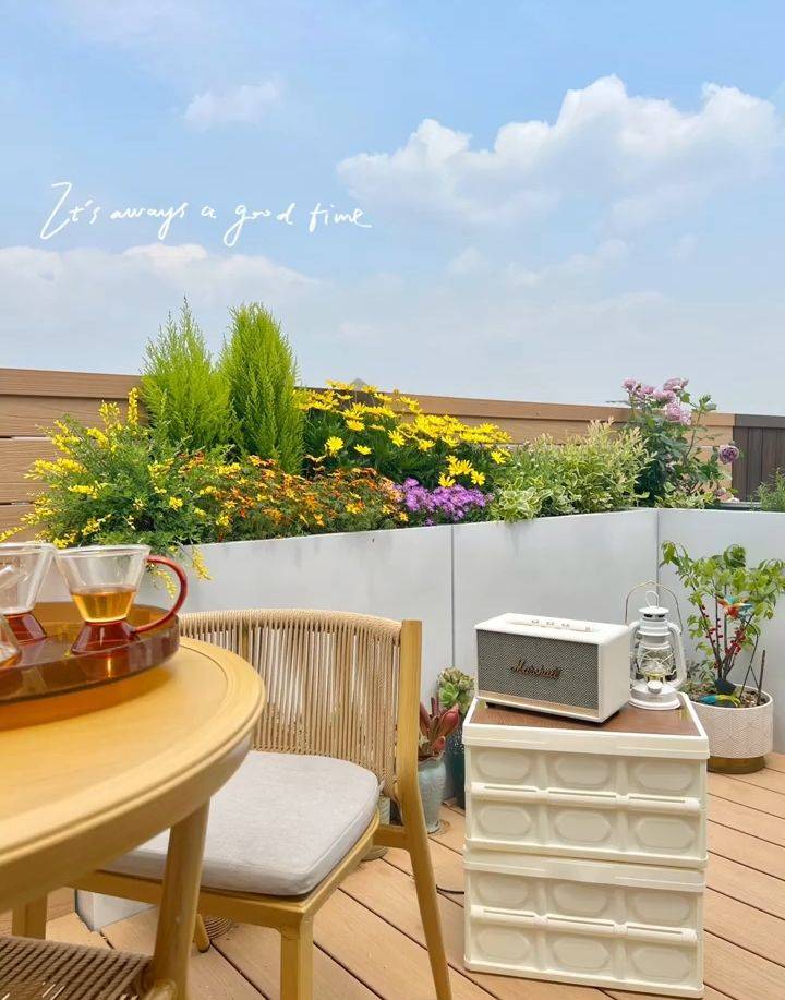 30平米屋顶露台花园设计装修实景图现代简约风-成都青望园林景观设计公司-1